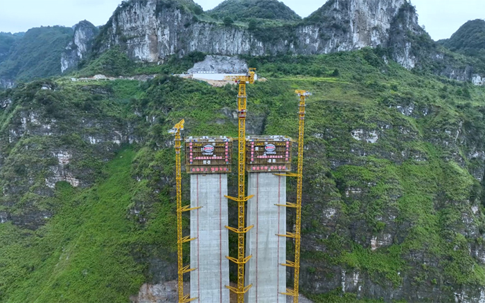 ?塔立山河！徐工塔機(jī)挑戰(zhàn)“世界之最”